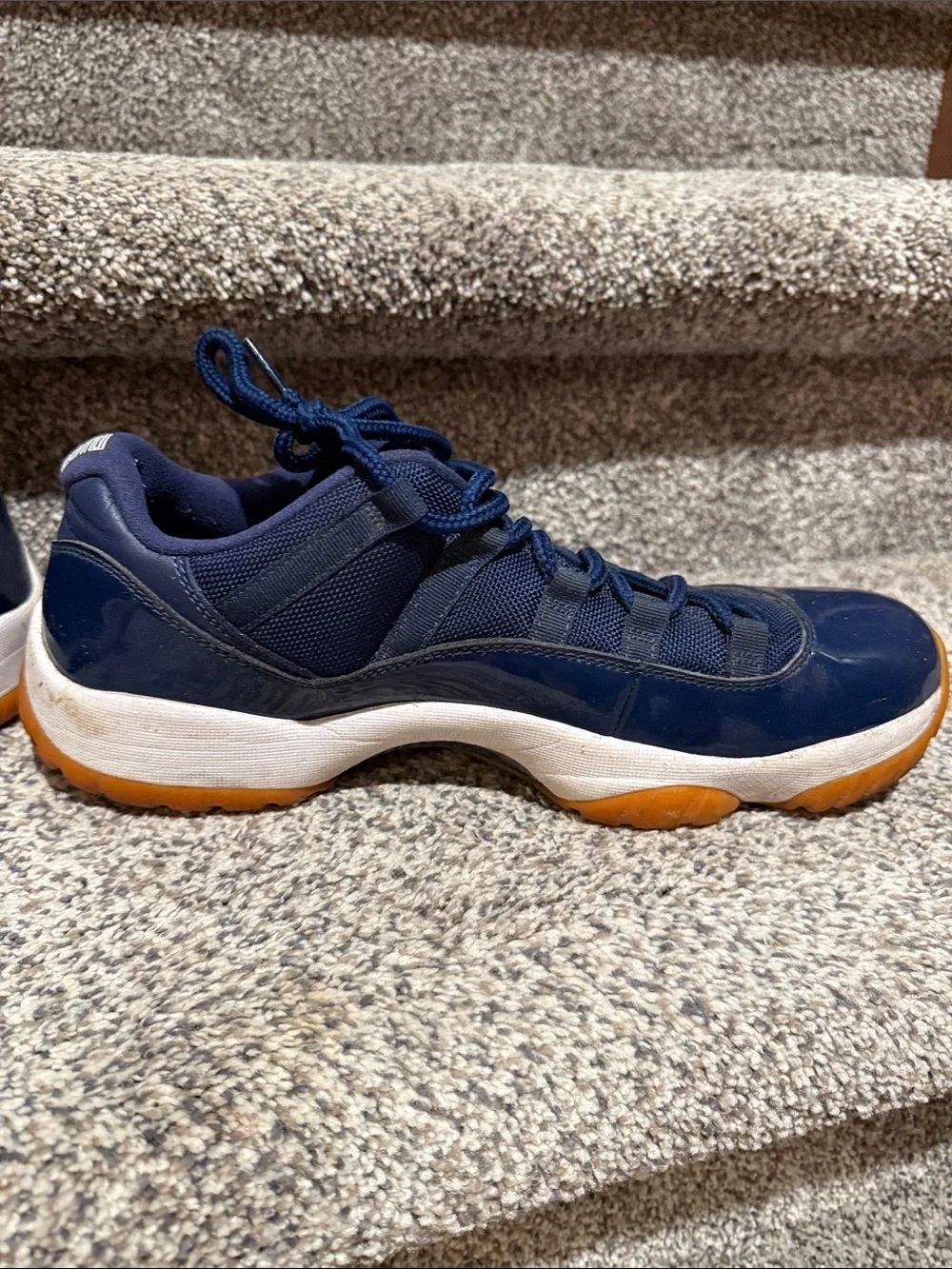 Jordan 11 retro “Navy Gum”